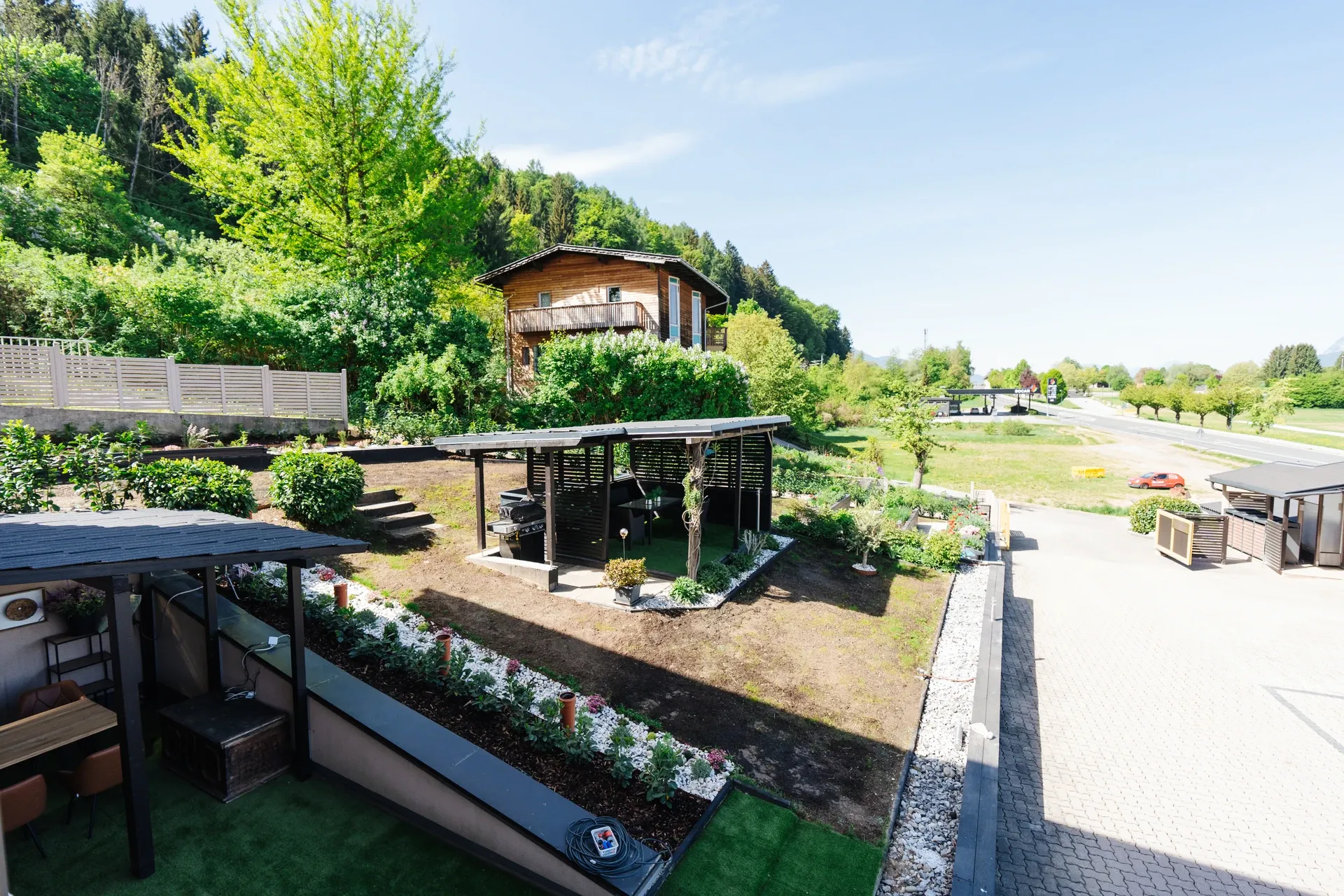 Garten und Außenanlagen der Boutique Apartments